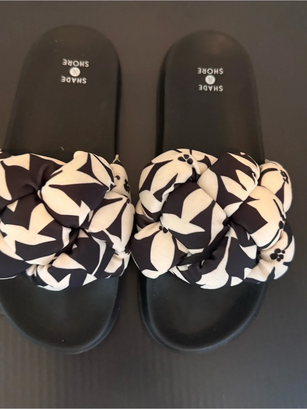 Women’s. Floral Knot Slide Sandals - Black & White. Size 7. NWOT